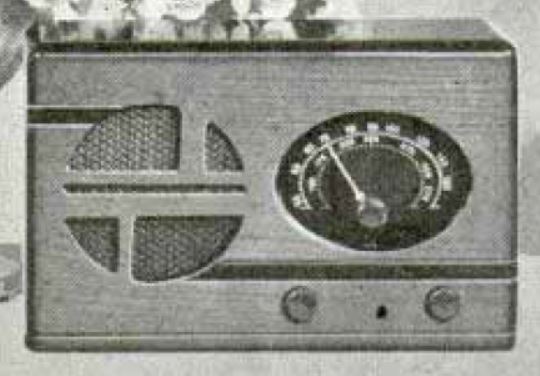 1937 Little Giant AC DC Receiver Portable