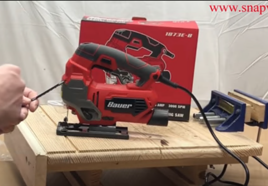 Harbor Freight Bauer Corded Jigsaw Setup and Review